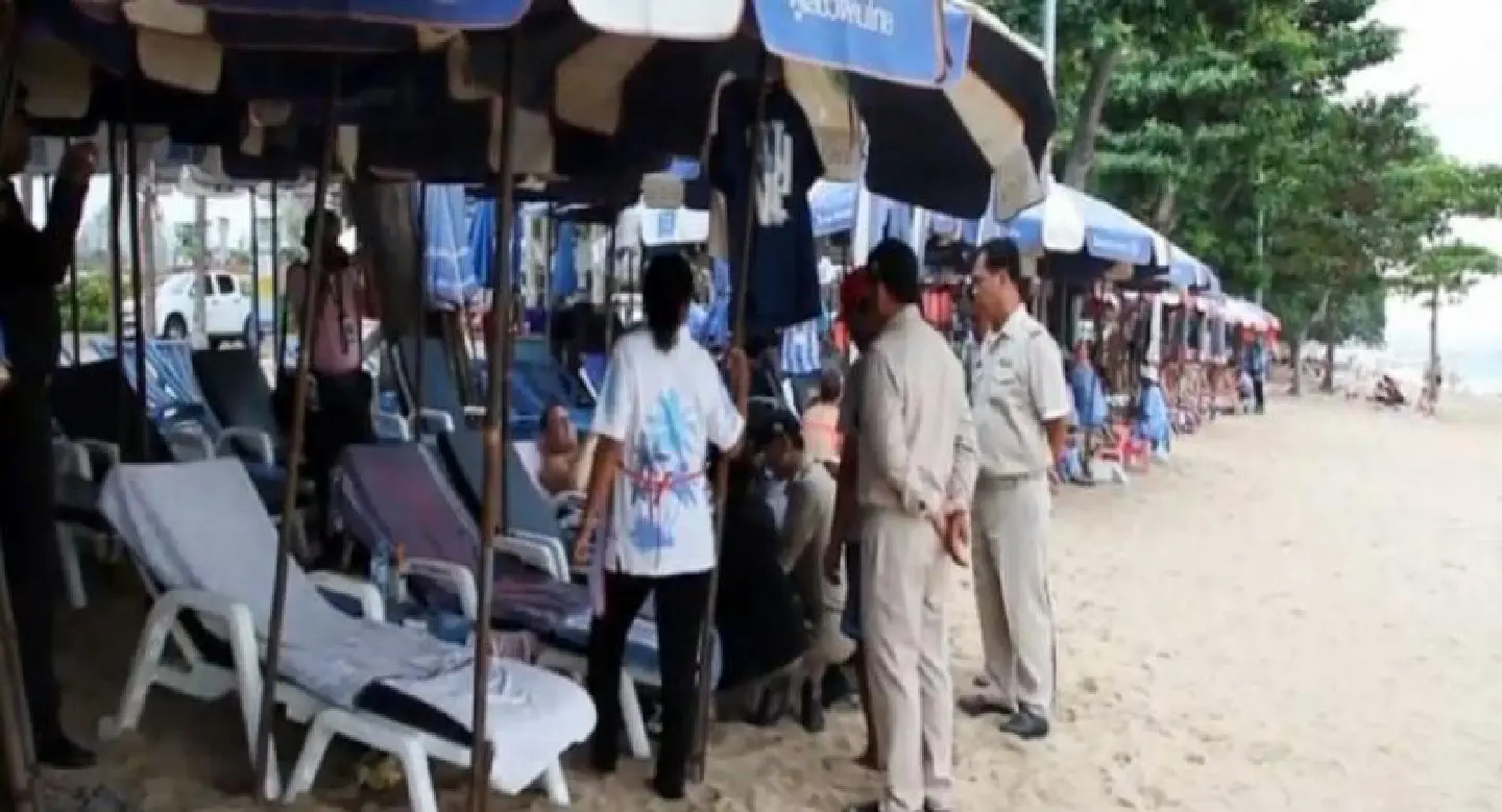 Pattaya to further reduce areas for beach bed operators Pattaya to further reduce areas for beach bed operators