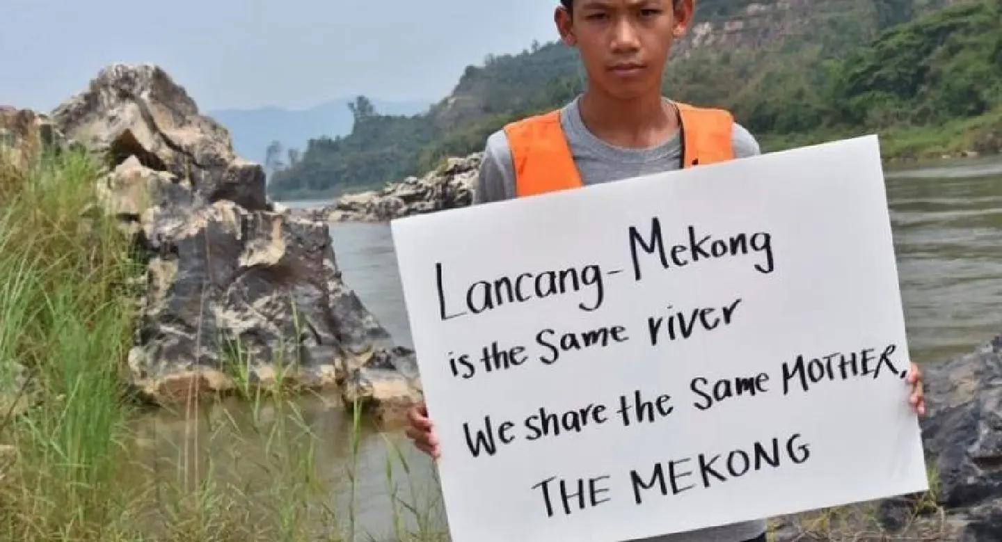 Local activists protest against Mekong survey Local activists protest against Mekong survey