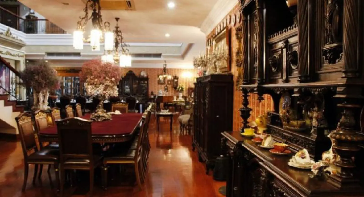 A passion for porcelain