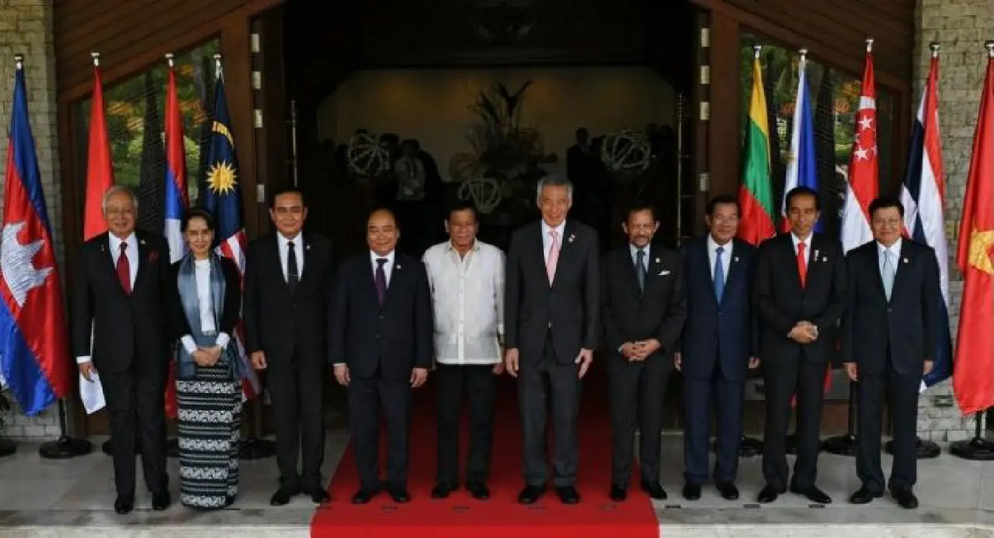 Duterte calls for respect for independence in debut as Asean host Duterte calls for respect for independence in debut as Asean host