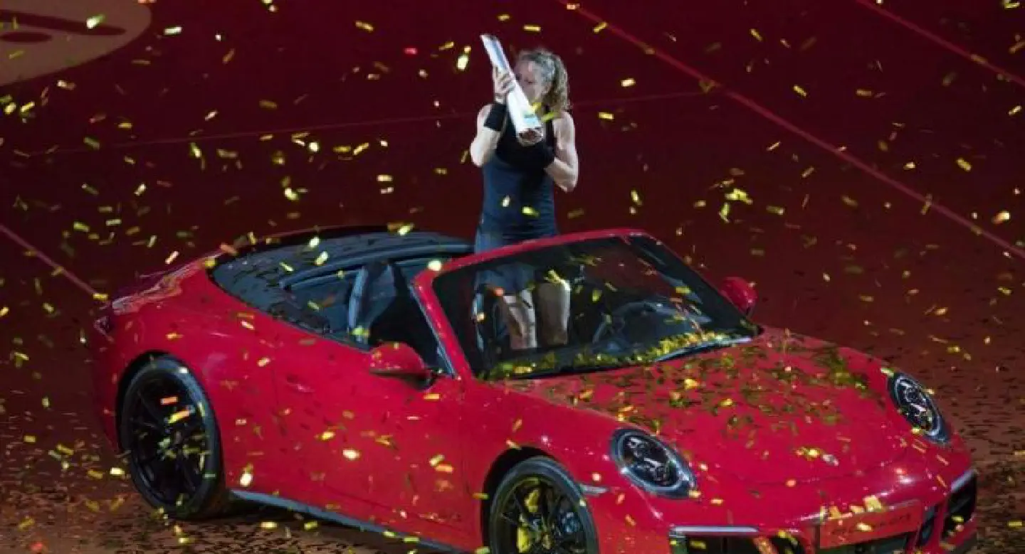 Wild card Siegemund wins Stuttgart title Wild card Siegemund wins Stuttgart title