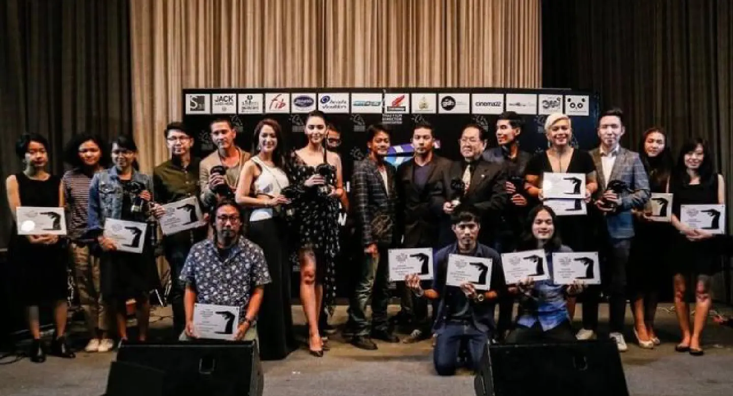More awards for “Dao Khanong” More awards for “Dao Khanong”