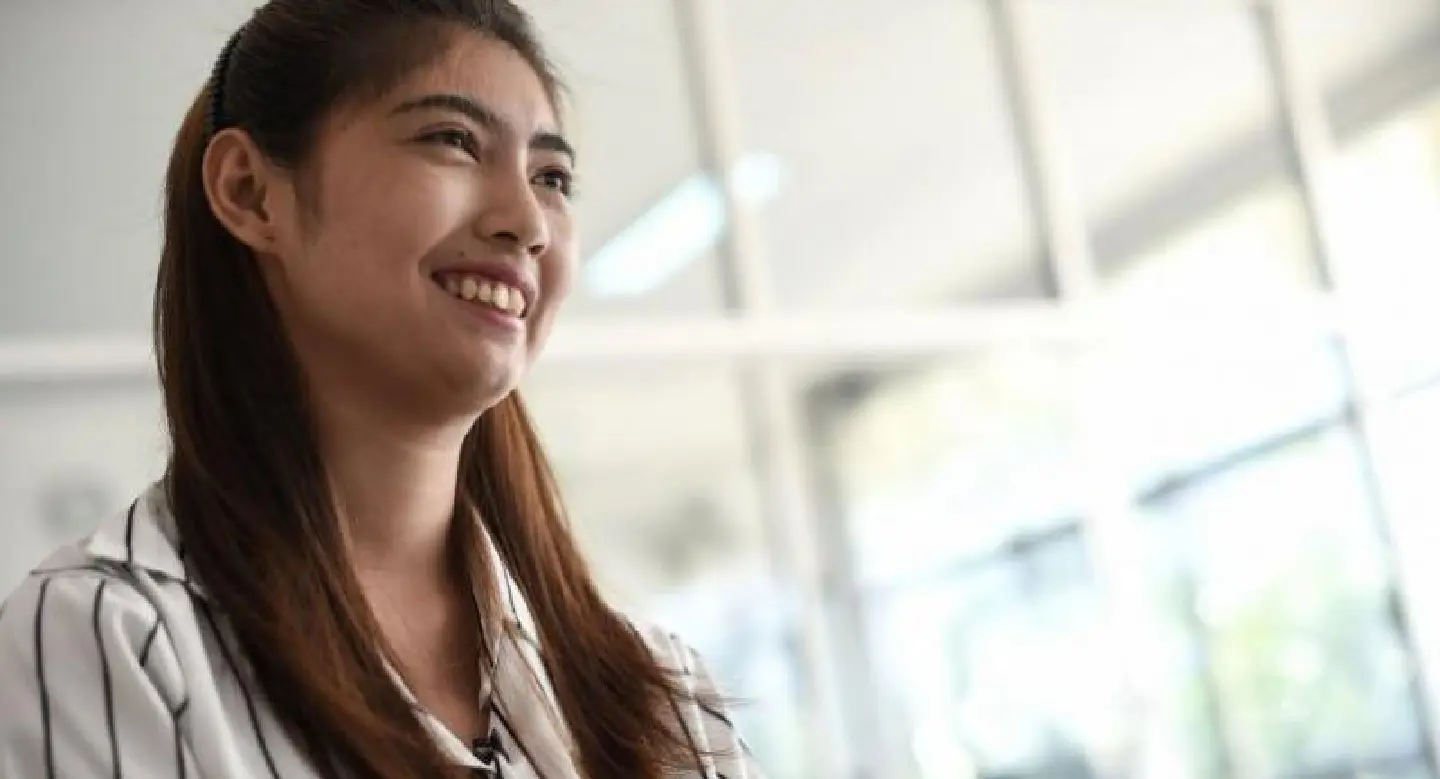 Thai schoolgirl learns to smile again after teacher assault Thai schoolgirl learns to smile again after teacher assault