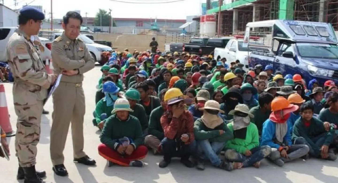 300 undocumented migrant workers rounded up in Pattaya 300 undocumented migrant workers rounded up in Pattaya