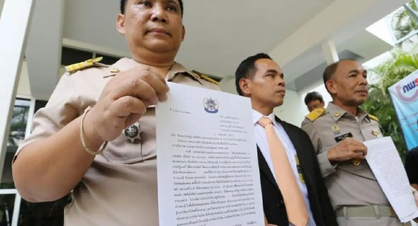 Prayut urged to use Article 44 in Mae Hong Son prostitution probe Prayut urged to use Article 44 in Mae Hong Son prostitution probe