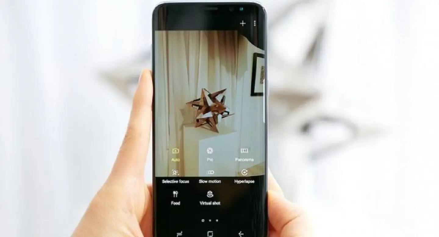 GALAXY S8+ welcomes Bixby the butler GALAXY S8+ welcomes Bixby the butler