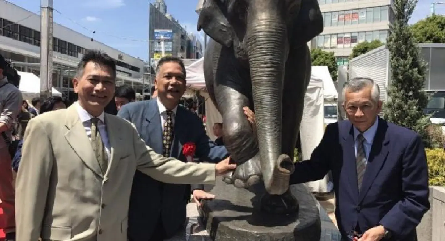   Bronze statue unveiled in Tokyo in memory of beloved elephant Hanako