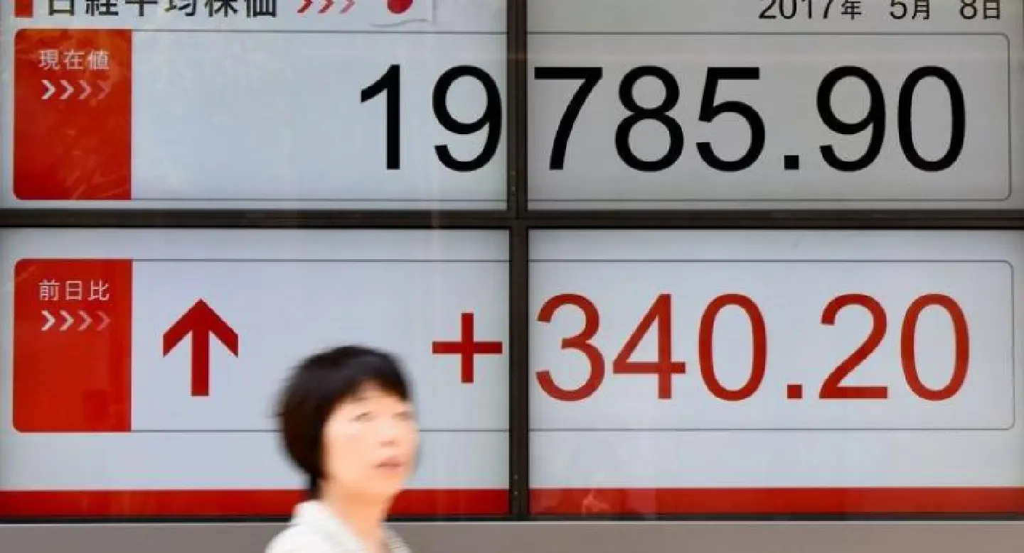 Tokyo stocks head for 17-month high after Macron win Tokyo stocks head for 17-month high after Macron win