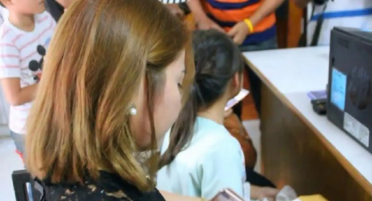 Teacher accused of bilking student online Teacher accused of bilking student online