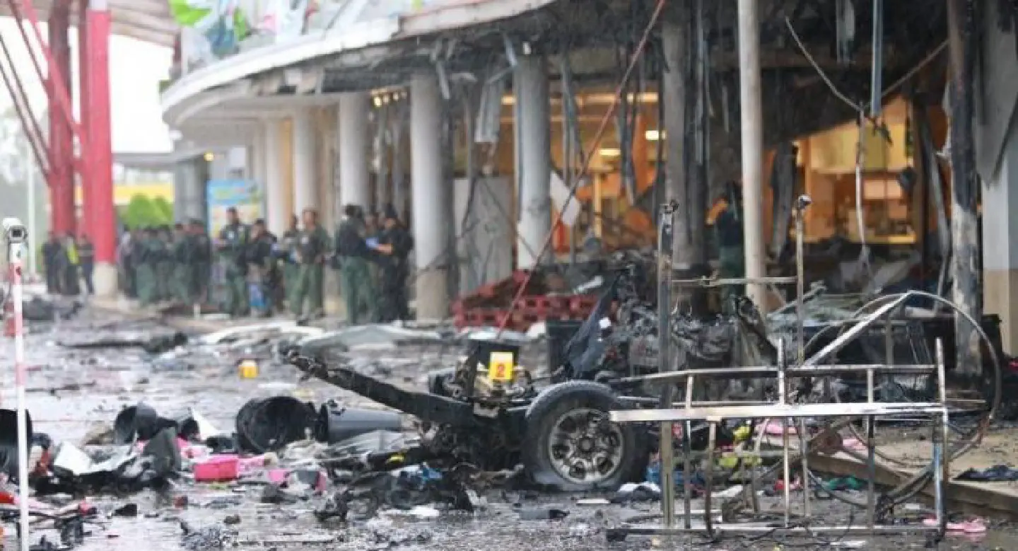 Dozens injured in Pattani double bomb blasts Dozens injured in Pattani double bomb blasts