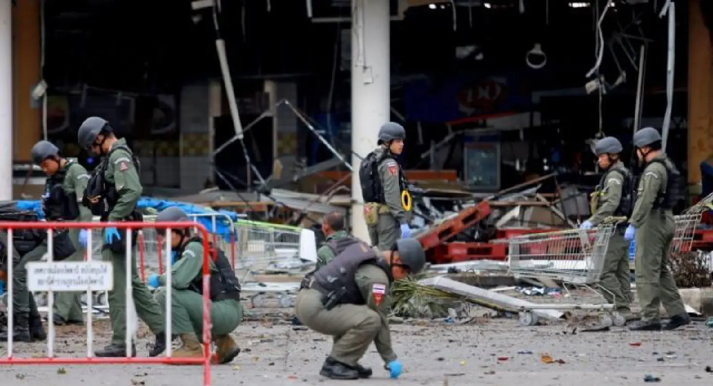 Pattani bombers targeted back-to-school shoppers Pattani bombers targeted back-to-school shoppers