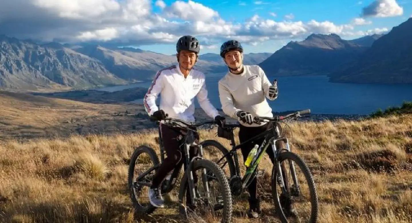 Two wheels on the hill Two wheels on the hill
