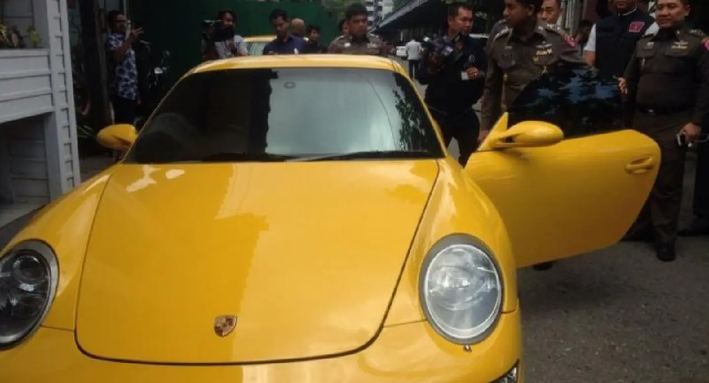 Man caught in police sting operation trying to sell Porsche supercar Man caught in police sting operation trying to sell Porsche supercar