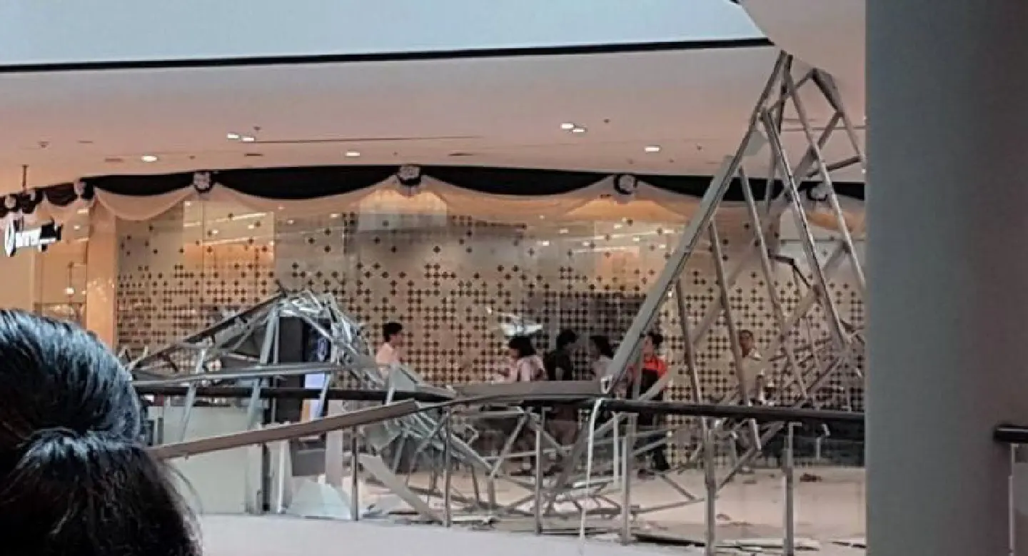 Three injured as ceiling collapses at Central Pinklao mall