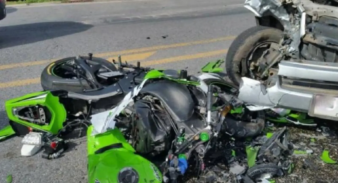 21-year-old biker killed in Phuket pick-up collision 21-year-old biker killed in Phuket pick-up collision
