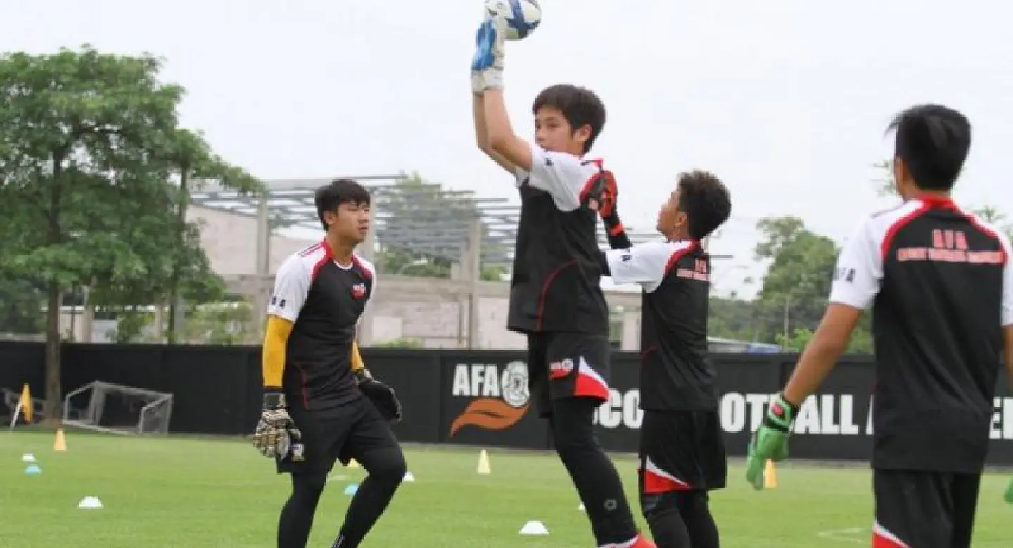 President of Tokyo Verdy FC expresses confidence Thai players have bright future in J League President of Tokyo Verdy FC expresses confidence Thai players have bright future in J League
