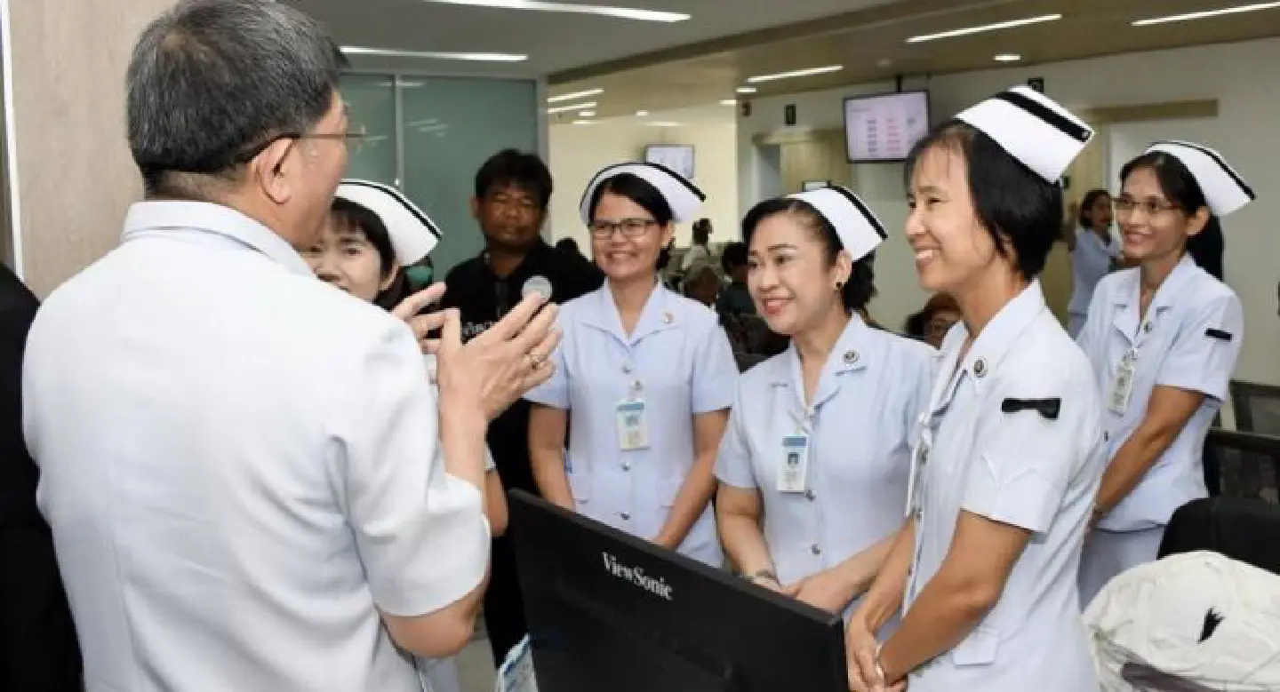 Cabinet approves request for extra civil servant positions for nurses, doctors and dentists Cabinet approves request for extra civil servant positions for nurses, doctors and dentists