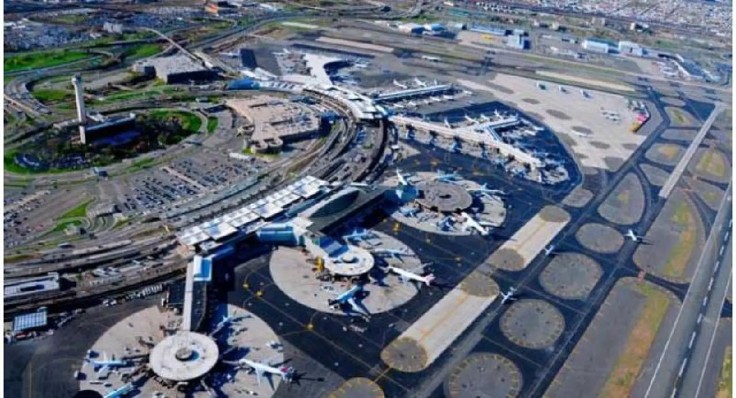 Newark airport closed after engine fire prompts plane evacuation Newark airport closed after engine fire prompts plane evacuation