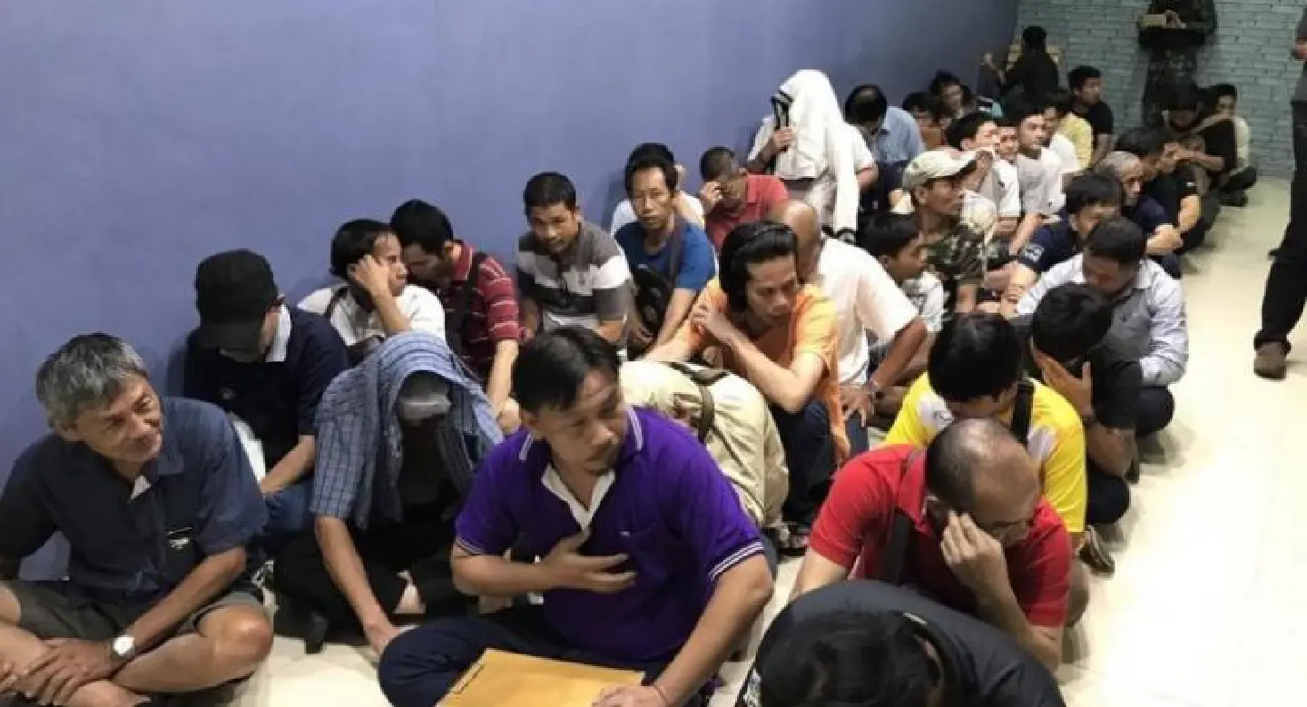 Bangkok gambling den busted, 92 charged Bangkok gambling den busted, 92 charged