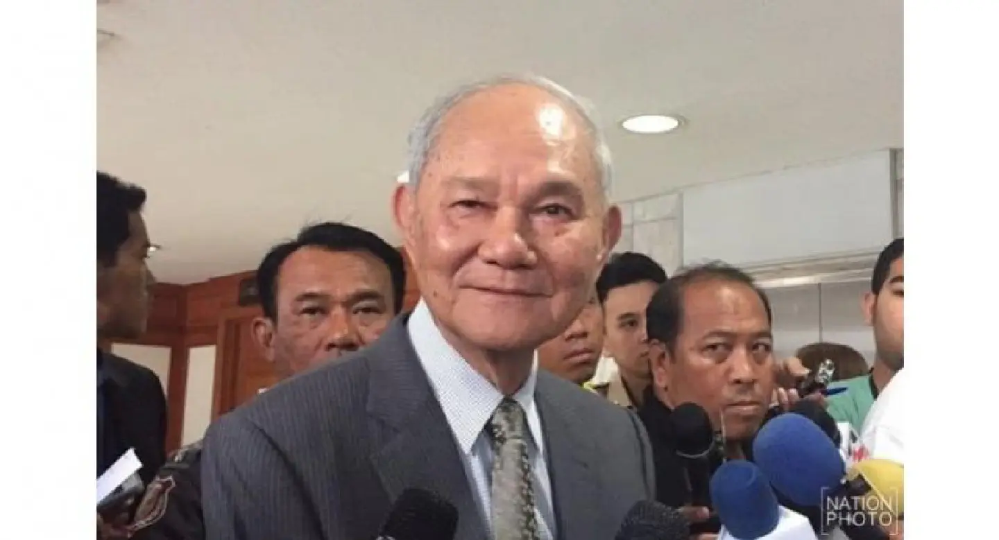 Meechai says current EC members must have qualifications prescribed by charter Meechai says current EC members must have qualifications prescribed by charter