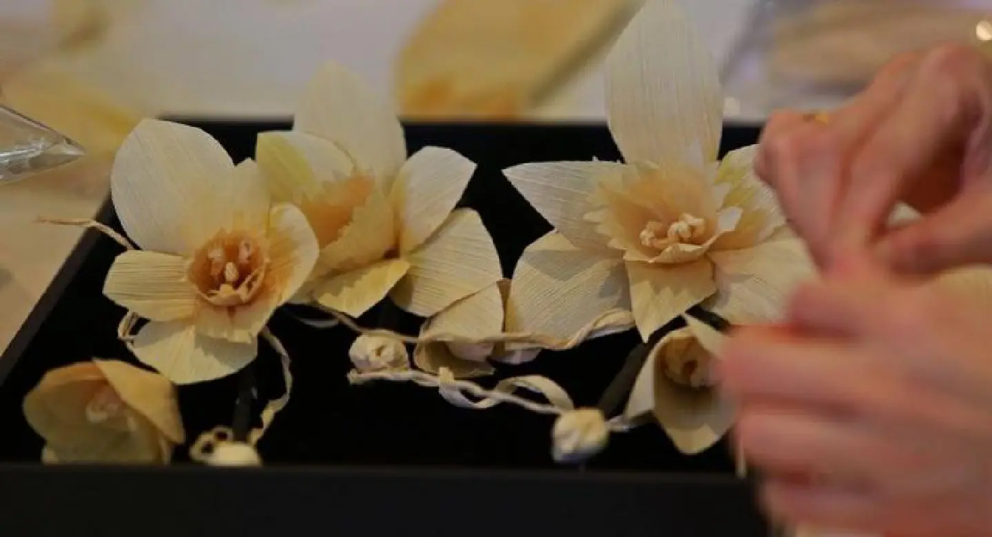 You too can make flowers for the King You too can make flowers for the King