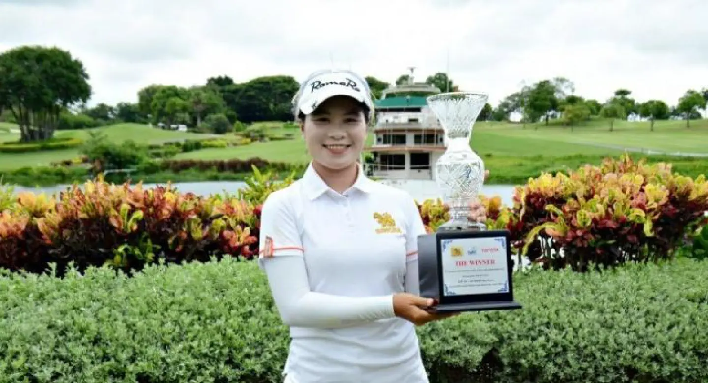 Kanyalak wins first title