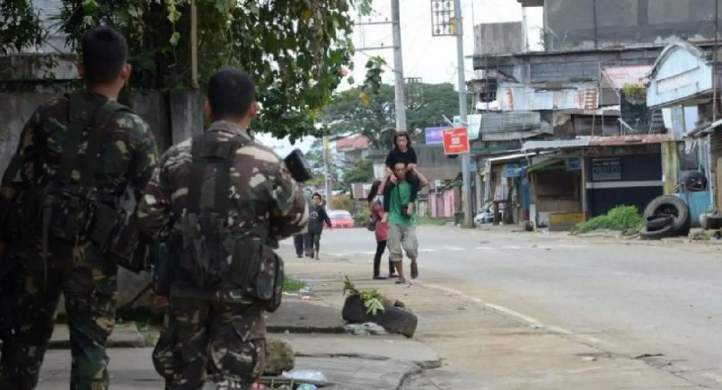 Philippine military bomb Islamist militants in urban battle Philippine military bomb Islamist militants in urban battle