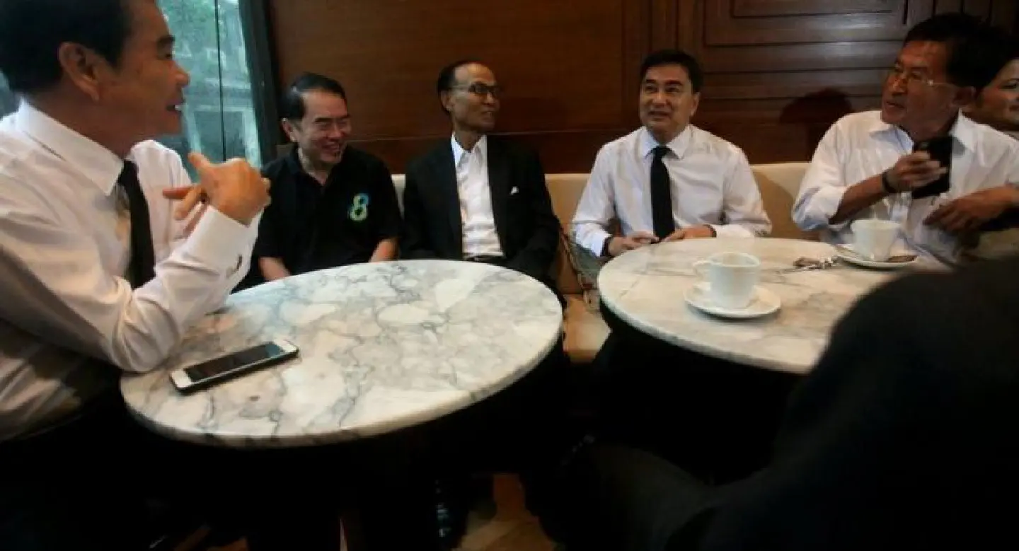 Uncertainty over Abhisit’s future as leader Uncertainty over Abhisit’s future as leader