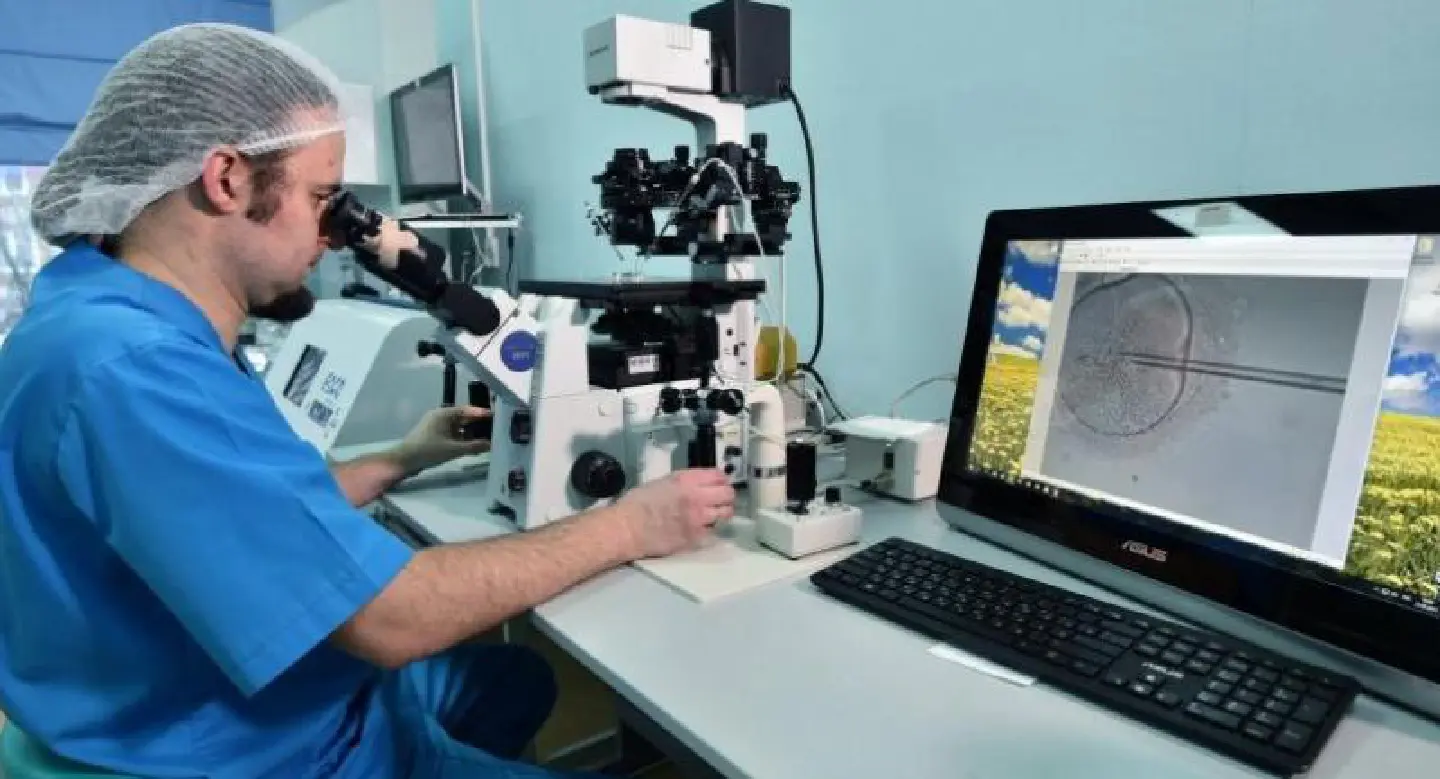 Ukraine doctor pioneering 'three-parent' babies Ukraine doctor pioneering 'three-parent' babies