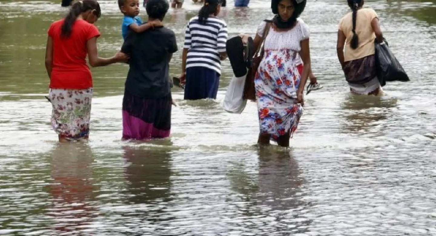 Foreign aid arrives as Sri Lanka flood toll exceeds 200 Foreign aid arrives as Sri Lanka flood toll exceeds 200