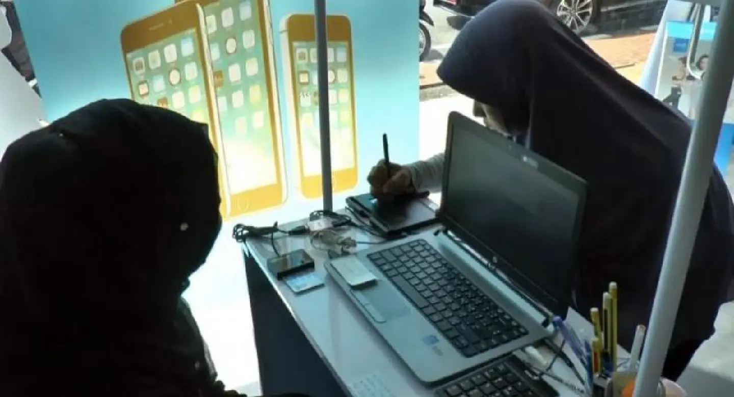 Glitches hit new SIM-card registration system in deep South Glitches hit new SIM-card registration system in deep South