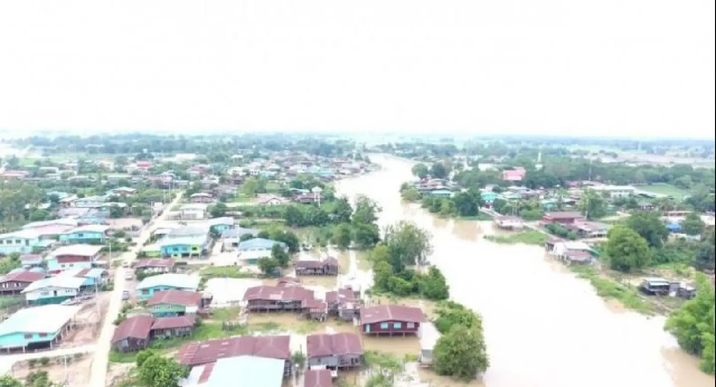 Farmlands in Phichit flooded as Yom River overflows Farmlands in Phichit flooded as Yom River overflows