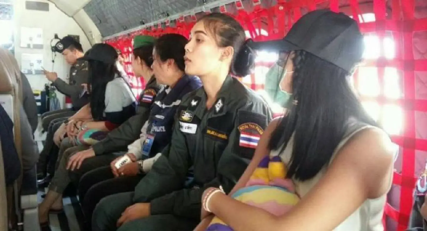 Photo Gallery : Suspects board a helicopter to Bangkok after surrender in Myanmar Photo Gallery : Suspects board a helicopter to Bangkok after surrender in Myanmar