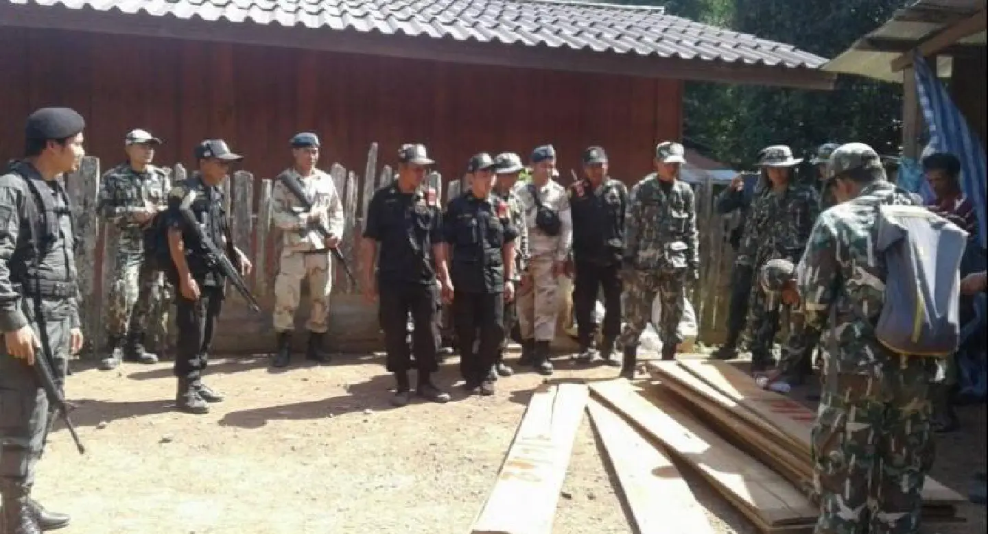 Officials search another village in Mae Hong Son for illegal logs Officials search another village in Mae Hong Son for illegal logs