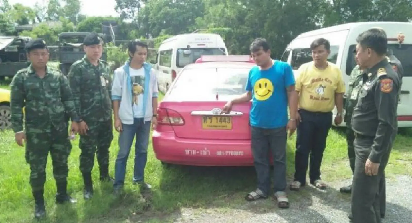 Soldiers’ sting nets taxi drivers trying to extort money from migrant workers Soldiers’ sting nets taxi drivers trying to extort money from migrant workers
