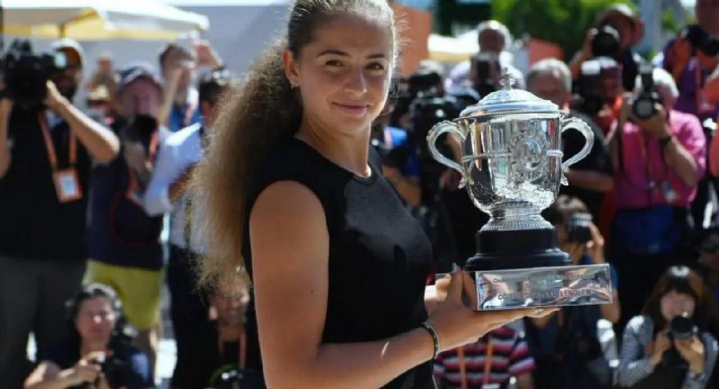 Ostapenko glory shines light on emerging new era