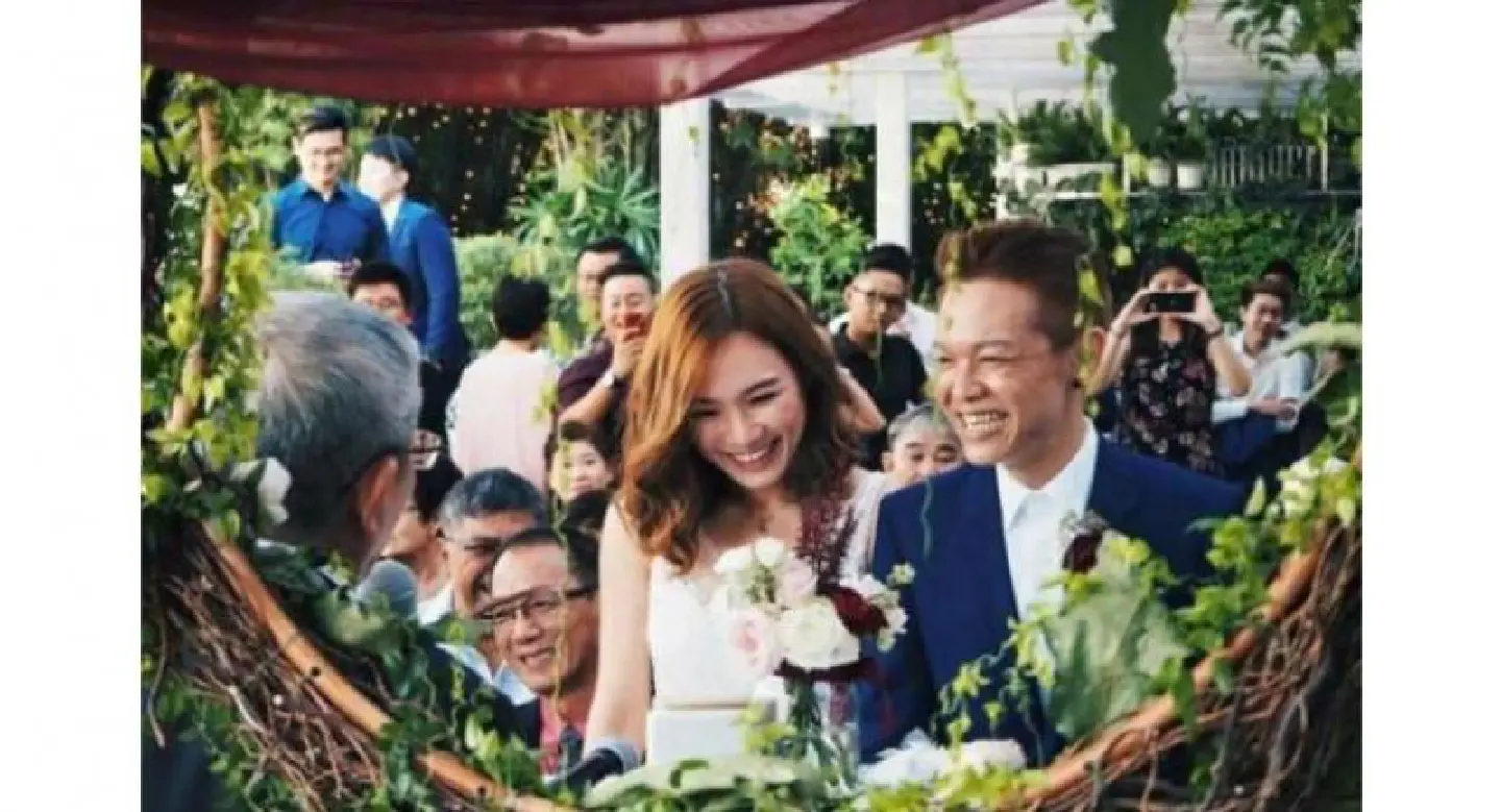 Terminal cancer patient dies at age 34, 10 months after marrying girlfriend Terminal cancer patient dies at age 34, 10 months after marrying girlfriend