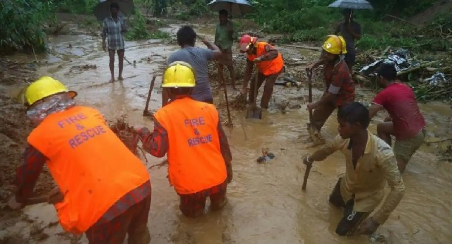 Heavy rains, landslides kill at least 77 in Bangladesh Heavy rains, landslides kill at least 77 in Bangladesh