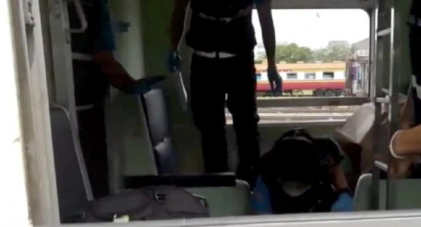 24-year-old man found hanged in train’s coach at Hua Lamphong 24-year-old man found hanged in train’s coach at Hua Lamphong