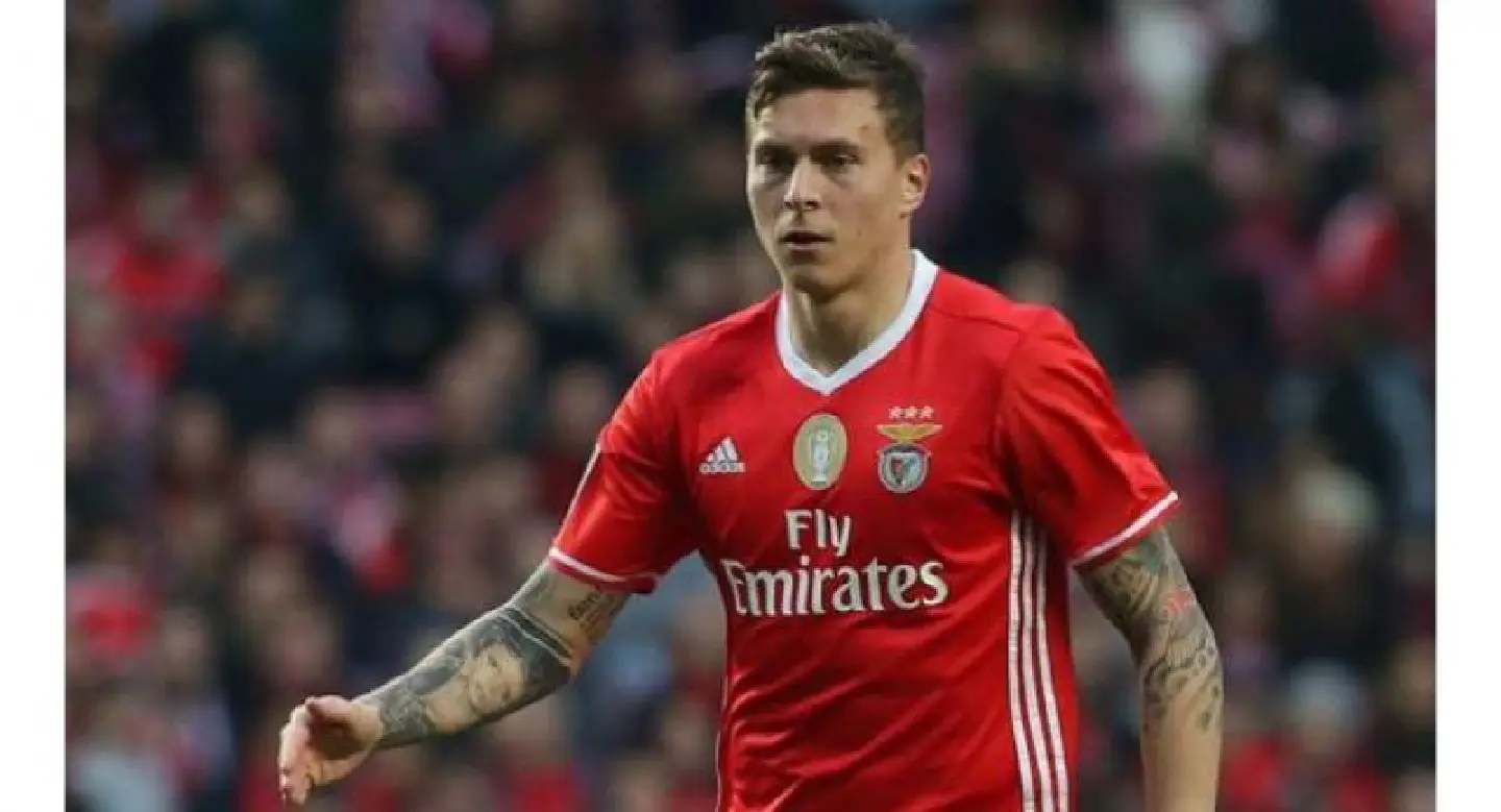 Man Utd complete 31 million pounds signing of Lindelof Man Utd complete 31 million pounds signing of Lindelof