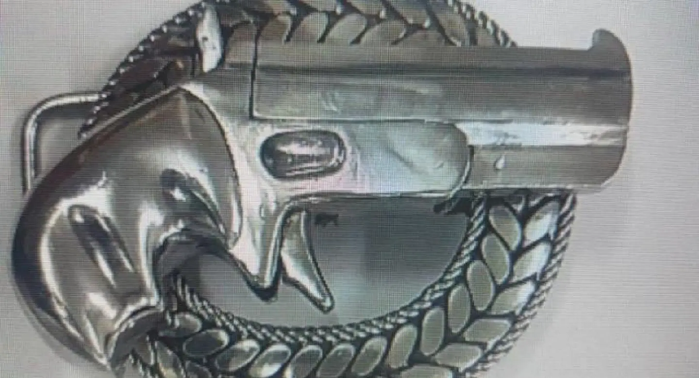 Phuket police issue warning against 'belt guns' Phuket police issue warning against 'belt guns'