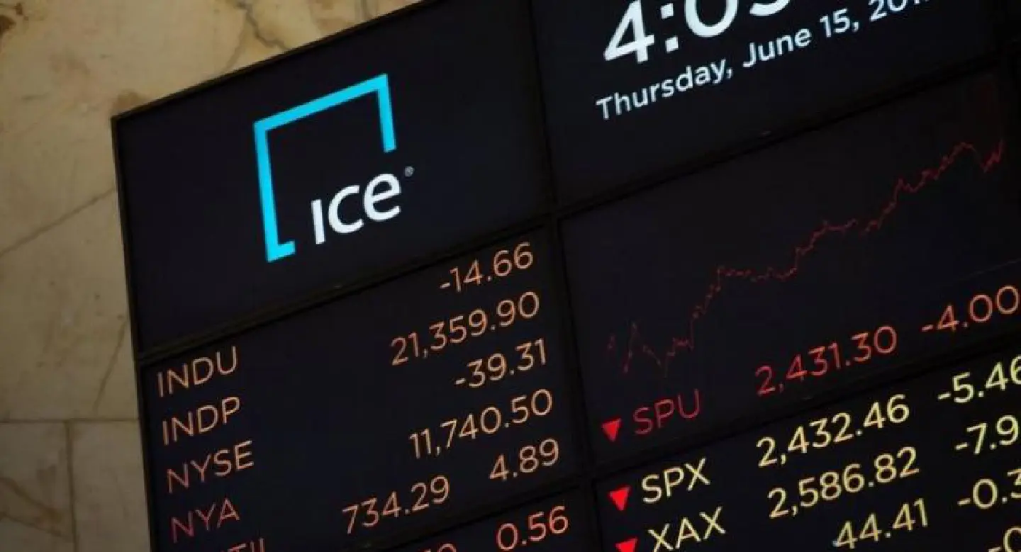 Tech shares fall again as Trump, Fed worries weigh Tech shares fall again as Trump, Fed worries weigh