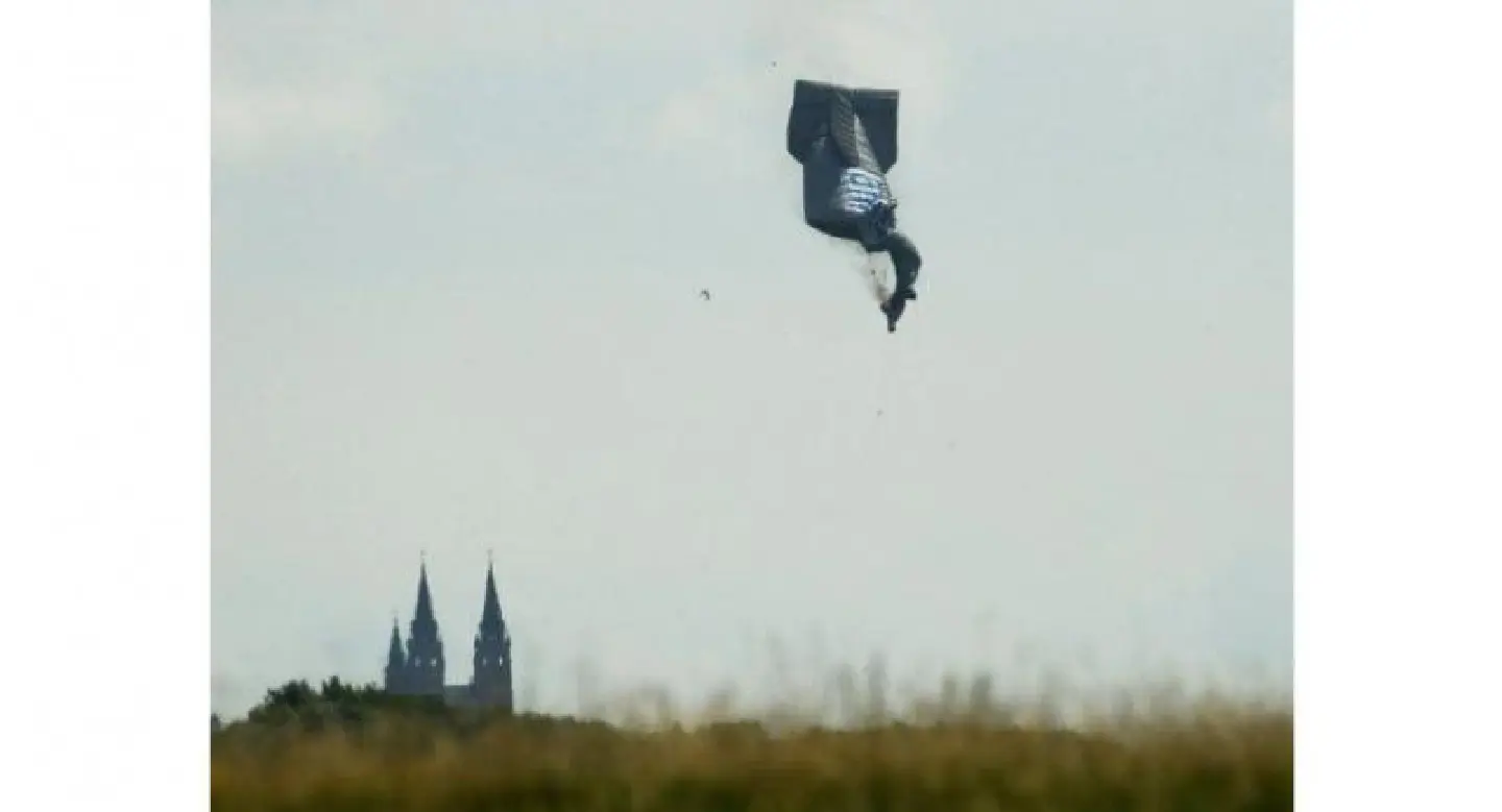 Players stunned by blimp horror crash at US Open Players stunned by blimp horror crash at US Open