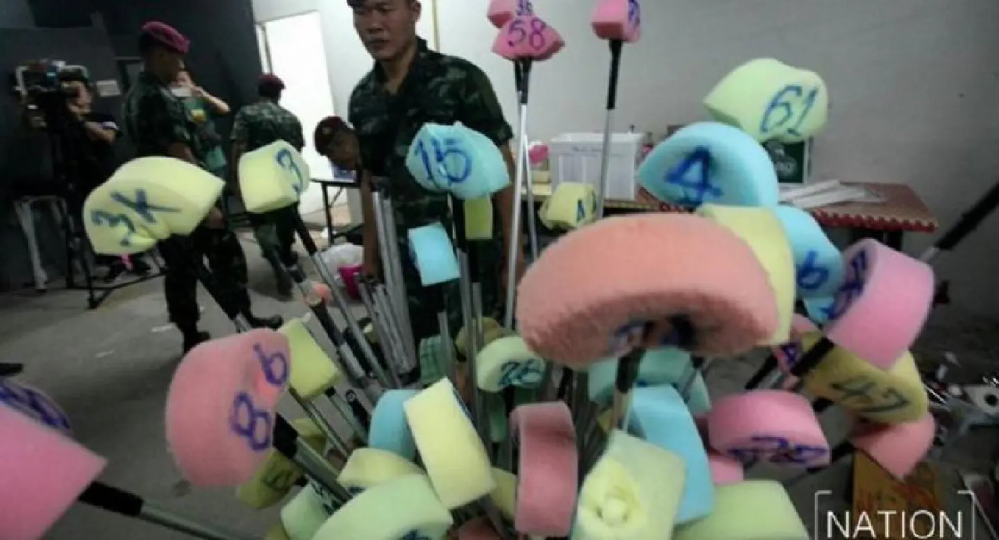 78 alleged gamblers rounded up in Bangkok 78 alleged gamblers rounded up in Bangkok