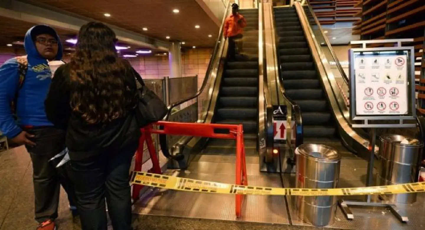French woman dead, several hurt in blast at upscale Bogota mall French woman dead, several hurt in blast at upscale Bogota mall