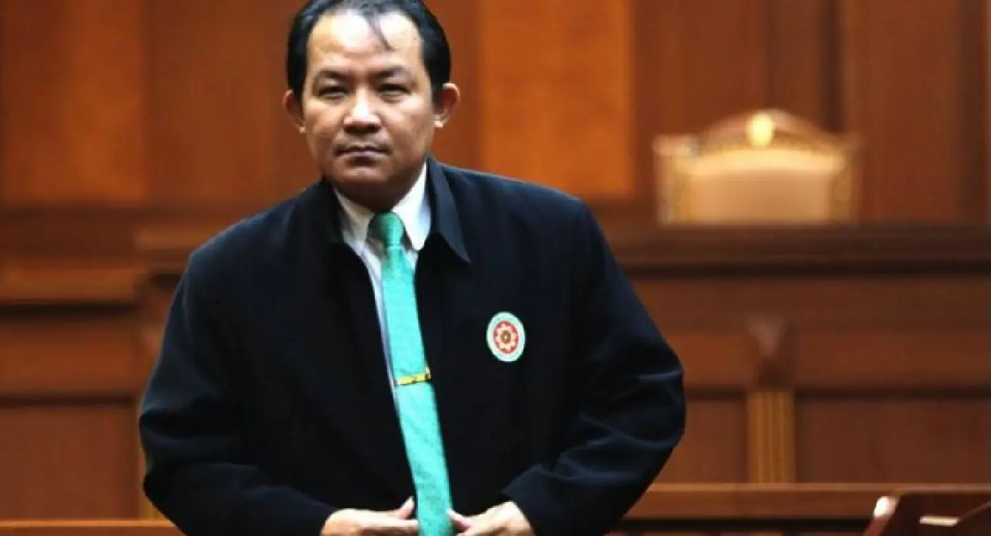 Srisuwan seeks review by courts of NCPO’s Article 44 order on rail project Srisuwan seeks review by courts of NCPO’s Article 44 order on rail project