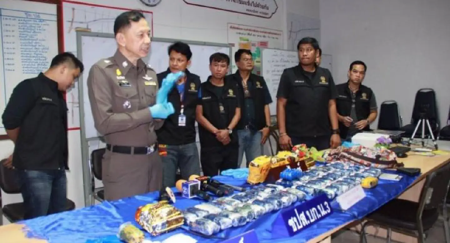 Two men arrested ‘in possession’ of 100,000 meth pills, 5.2 kgs of ‘ice’ Two men arrested ‘in possession’ of 100,000 meth pills, 5.2 kgs of ‘ice’