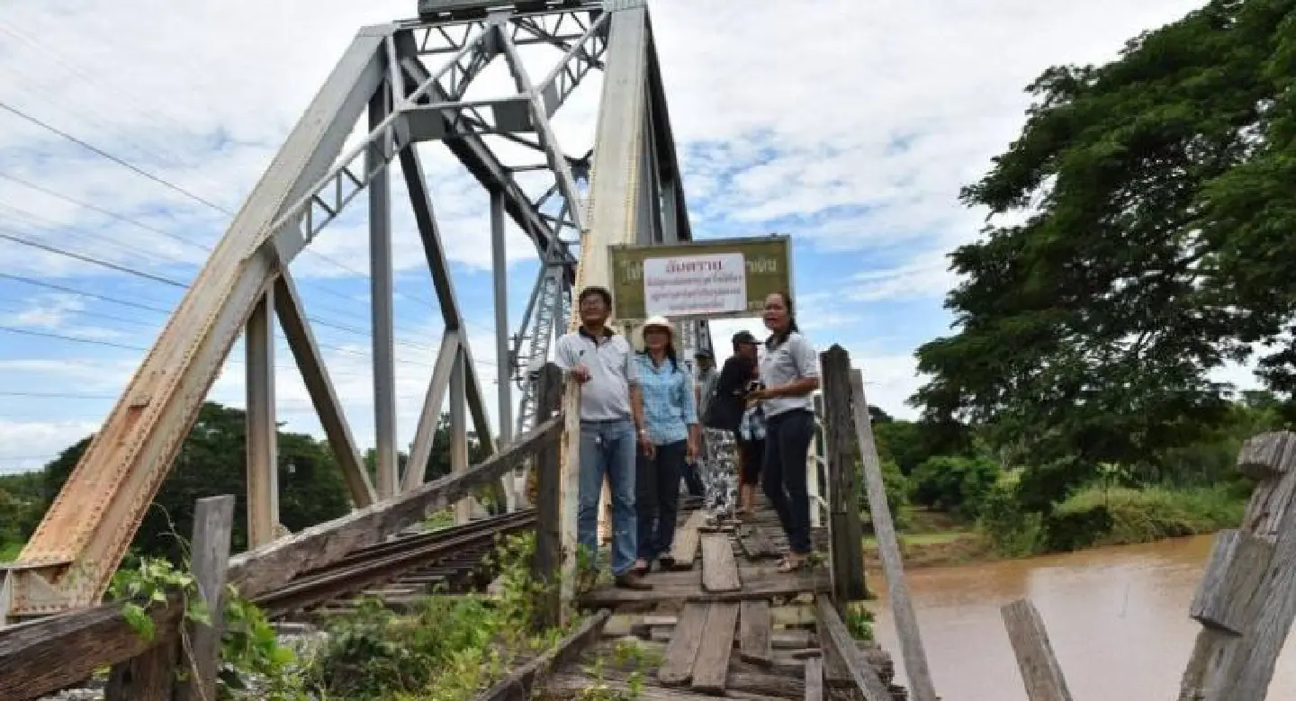 Villagers call for pedestrian bridge to be repaired