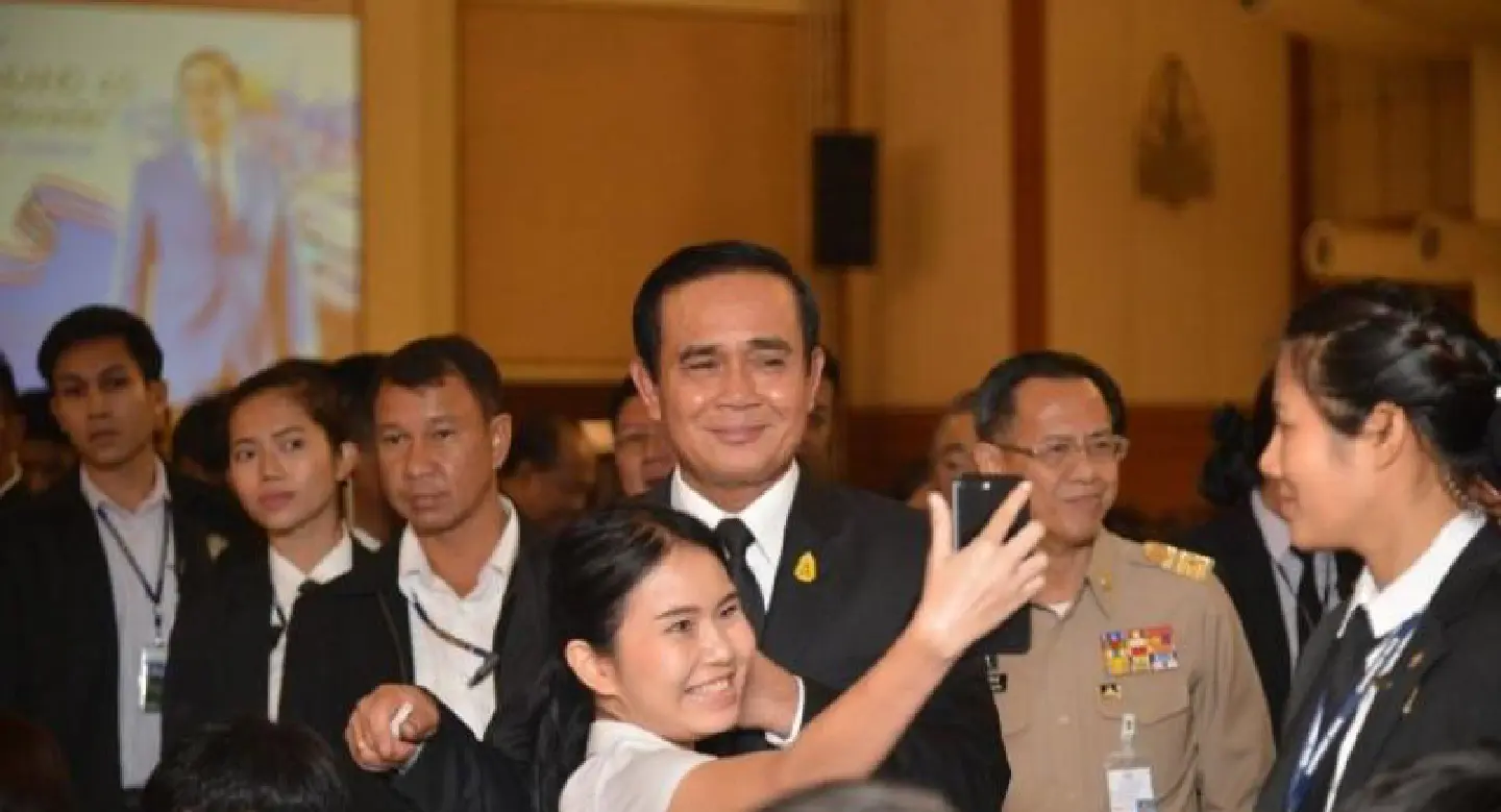 PM asks people not to hate military PM asks people not to hate military