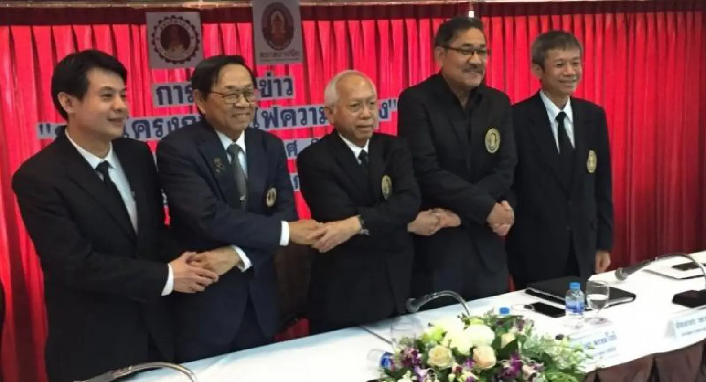 Chinese rail workers ‘will be certified’ Chinese rail workers ‘will be certified’